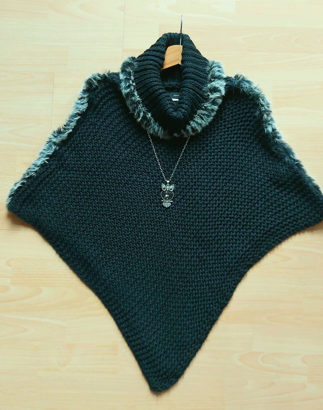 Ponczo, golf, sweter, czarny, naturalny królik, Soyaconcept