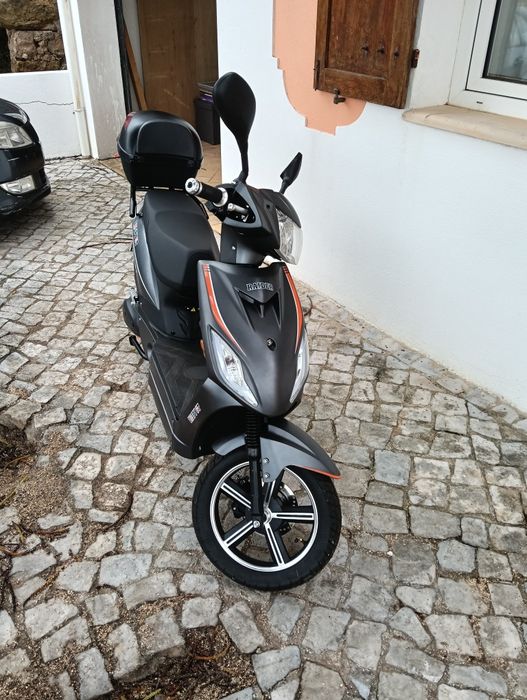 Scooter elétrica Vespy GT