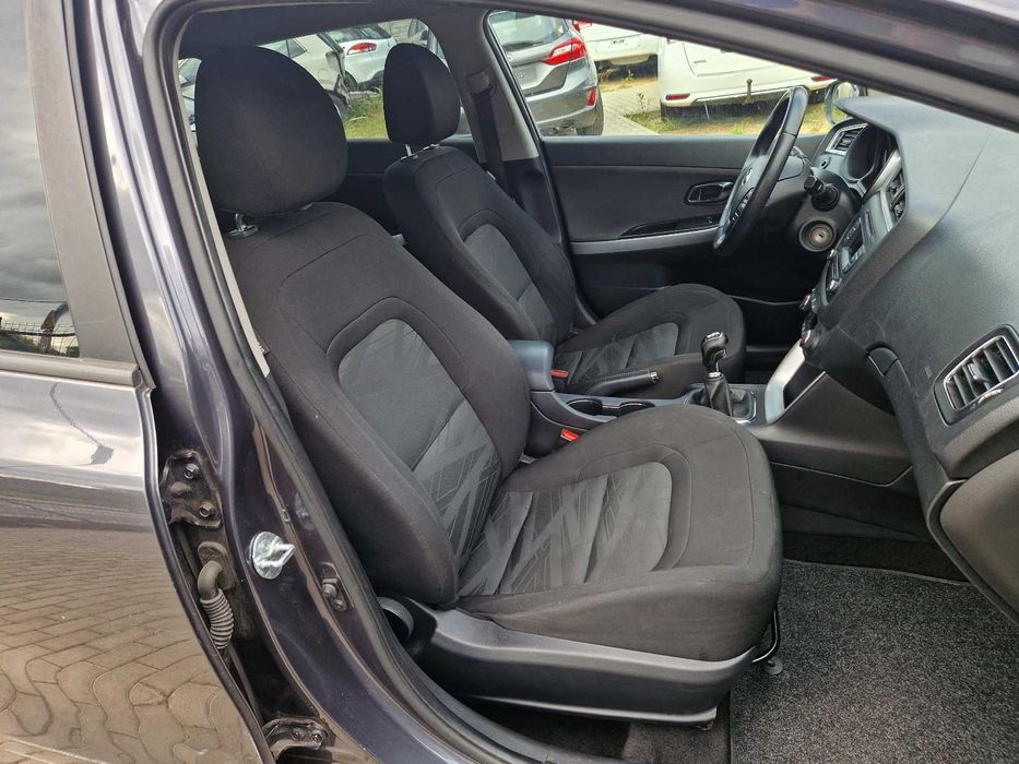 Kia cee'd benzyna turbo !otarty bok