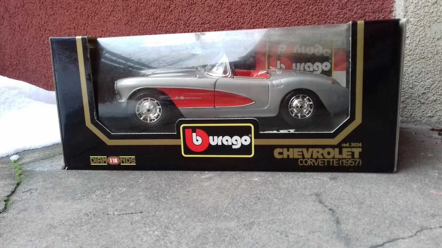 Chevrolet Corvette C1 C2 1957 1:18 Bburago model samochodu prezent