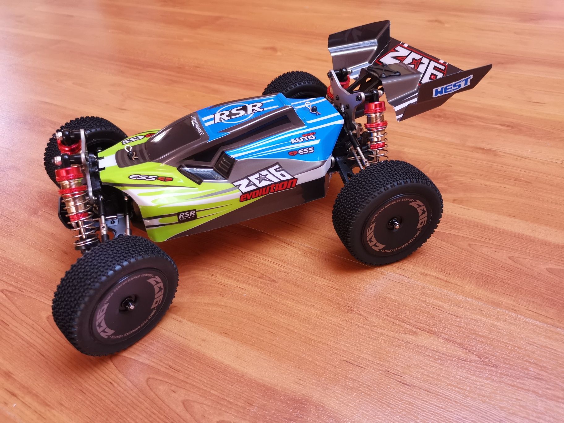 Carro RC Buggy Wltoys 144001 XKS 4X4 1:14 60Kmh Li-po LCD display