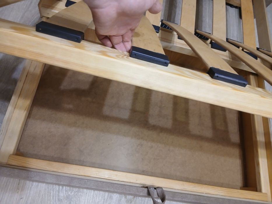 Диван-ліжко. Шир. 127, довж. 80, спальне місце 110, довжина 190.