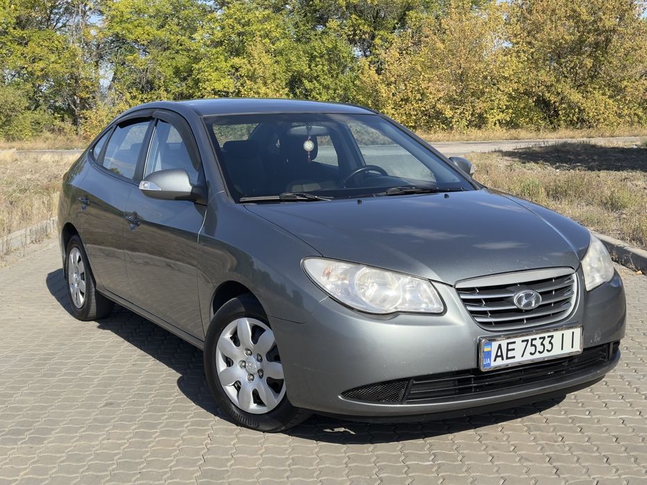 Hyundai Elantra 1.6л
