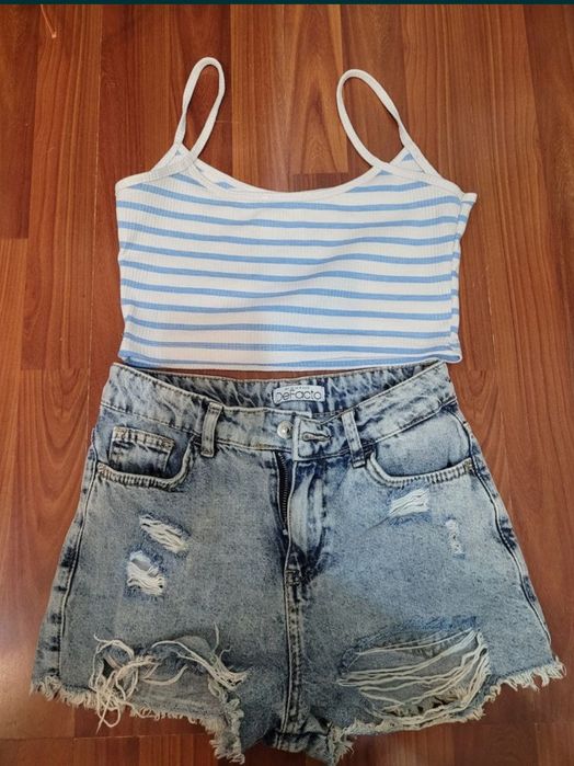 Віддам жіночі речі