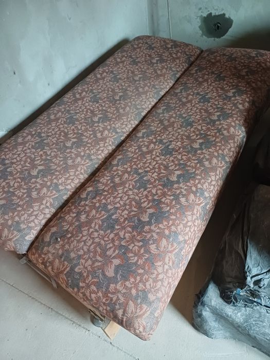 Диван безкоштовно