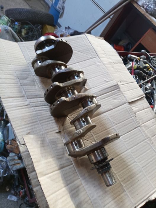 Колінвал K4M Renault 1.6 Megane II Scenic 2 Duster к4м Рено