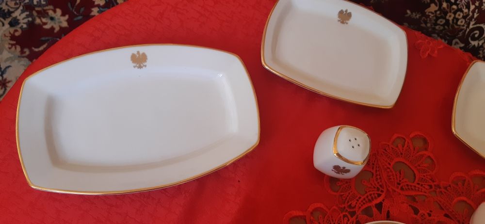 Ćmielów Porcelana zdobiona motywem Godła z Orzełkiem