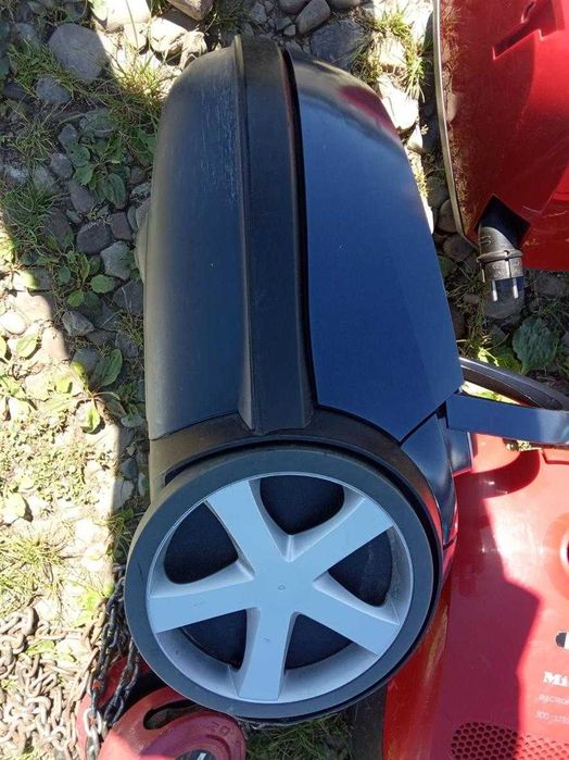 Пилосос філіпс..