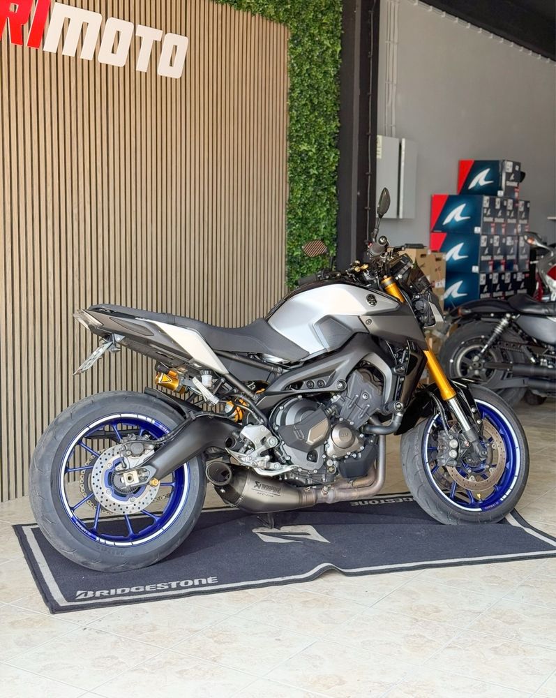 Yamaha MT-09 SP Akrapovic