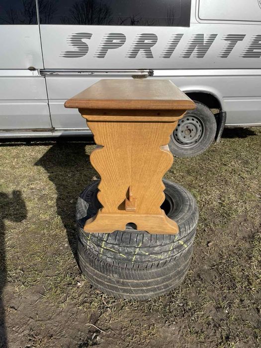 Стіл дубовий