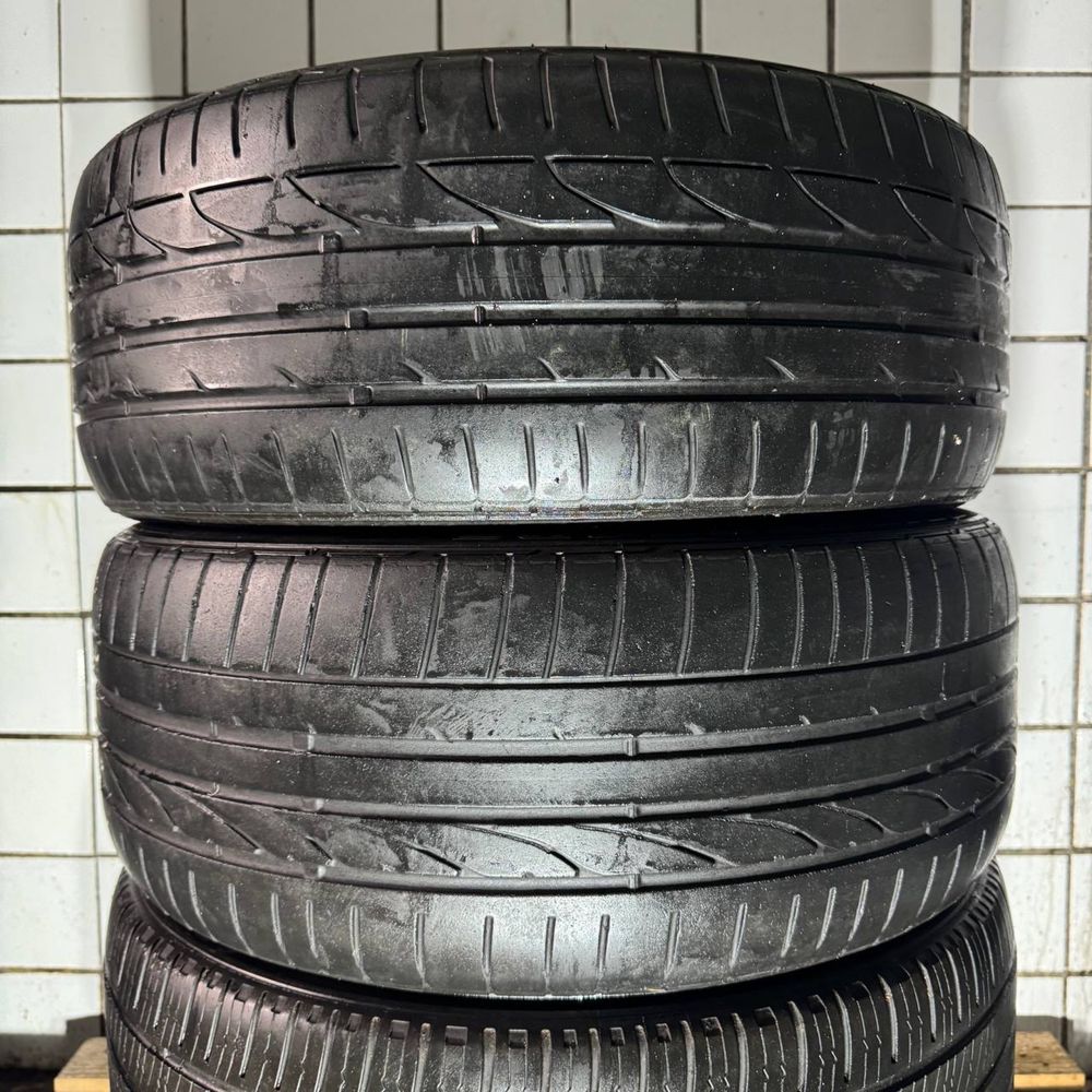 235/45/18 Bridgestone-Michelin