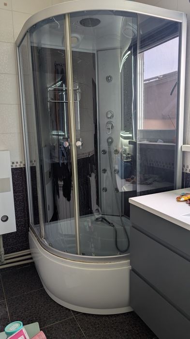 Душова кабіна. Нормальний стан, все працює