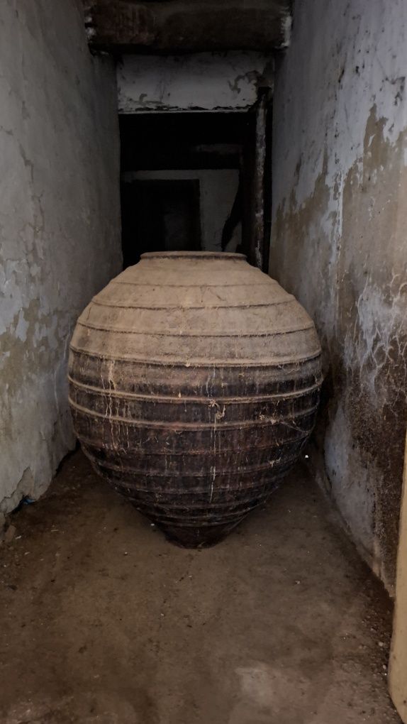 Potes em barro antigos