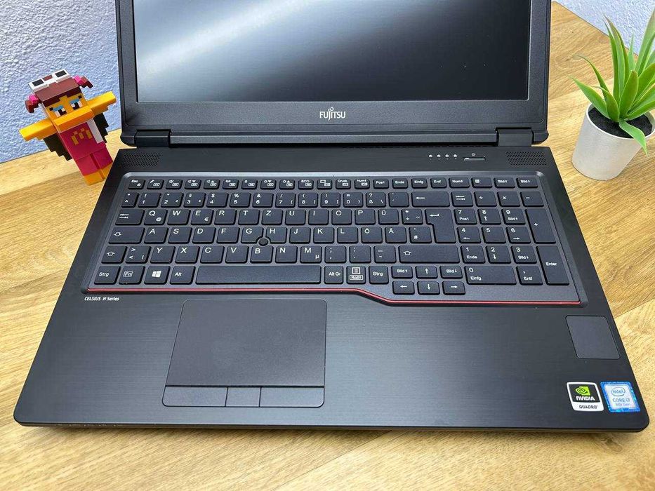 laptop Fujitsu H780