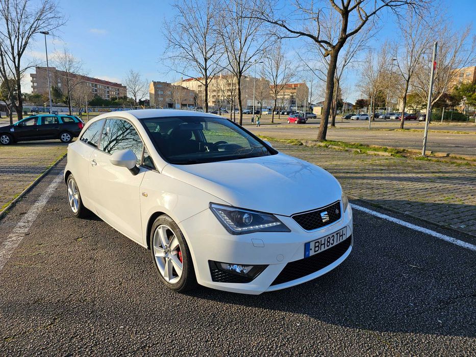 Seat Ibiza Sport Coupé FR 1.2TSi 90cv Edição 30 Anos Ibiza