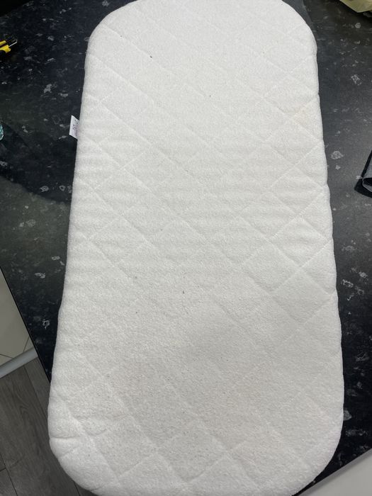 Chicco baby hug air (na gwarancji) +materac z prześcieradełkiem