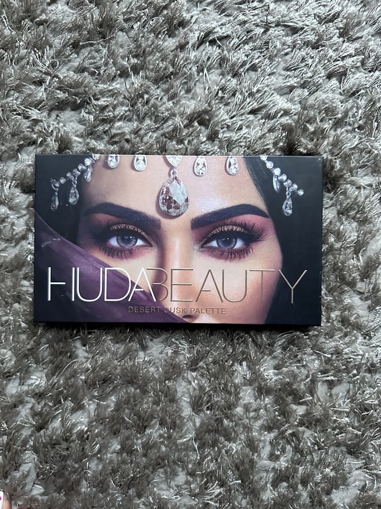 Nowa Paleta cieni Huda Beauty