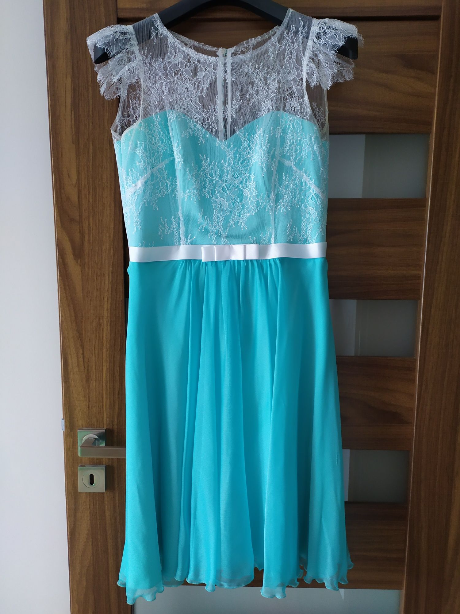 Sukienka błękitna z koronką na ślub cywilny
