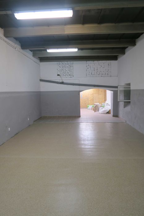 Magazyn tani i wysoki