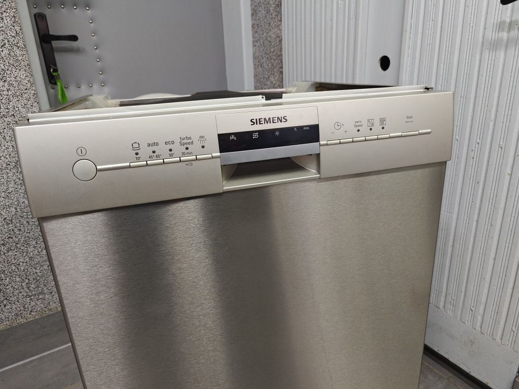 Zmywarka  Bosch 60 podblatowa