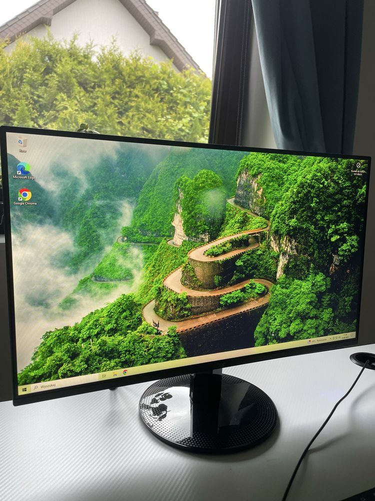 Komputer do gier GT 1030 i5 + gratisy ( monitor i klawiatura )