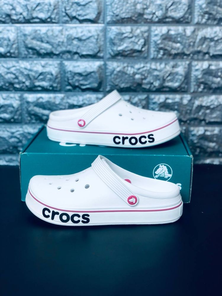 Шльопанці crocs стильні жіночі/ легкі