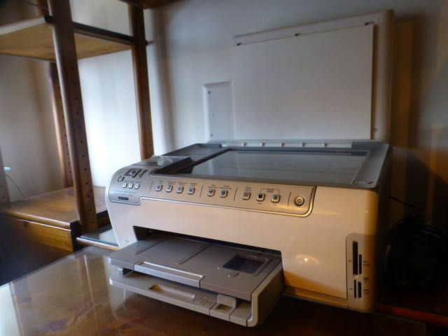 Impressora com digitalizador fotográfico