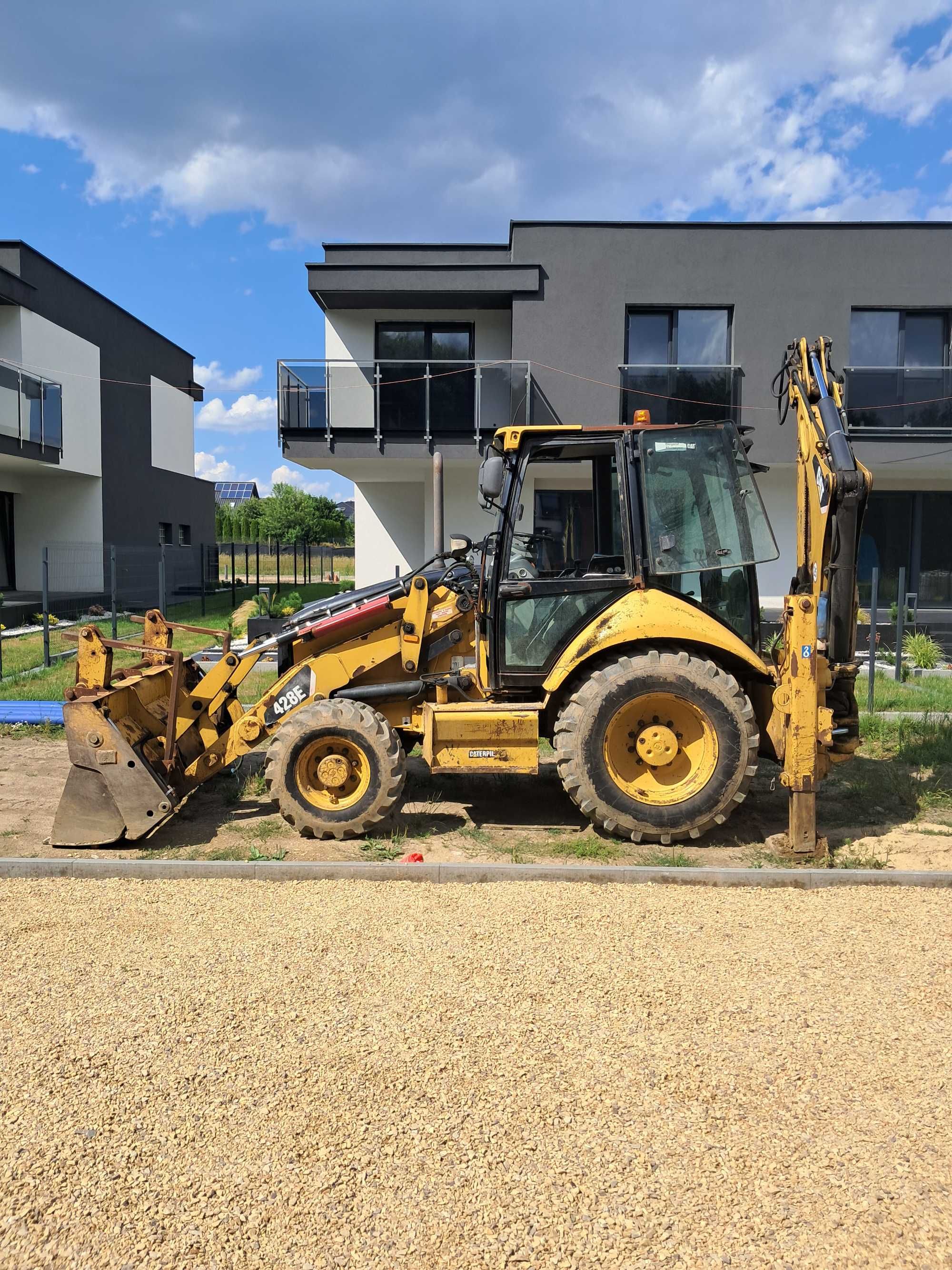 Cat 428e doinwestowany