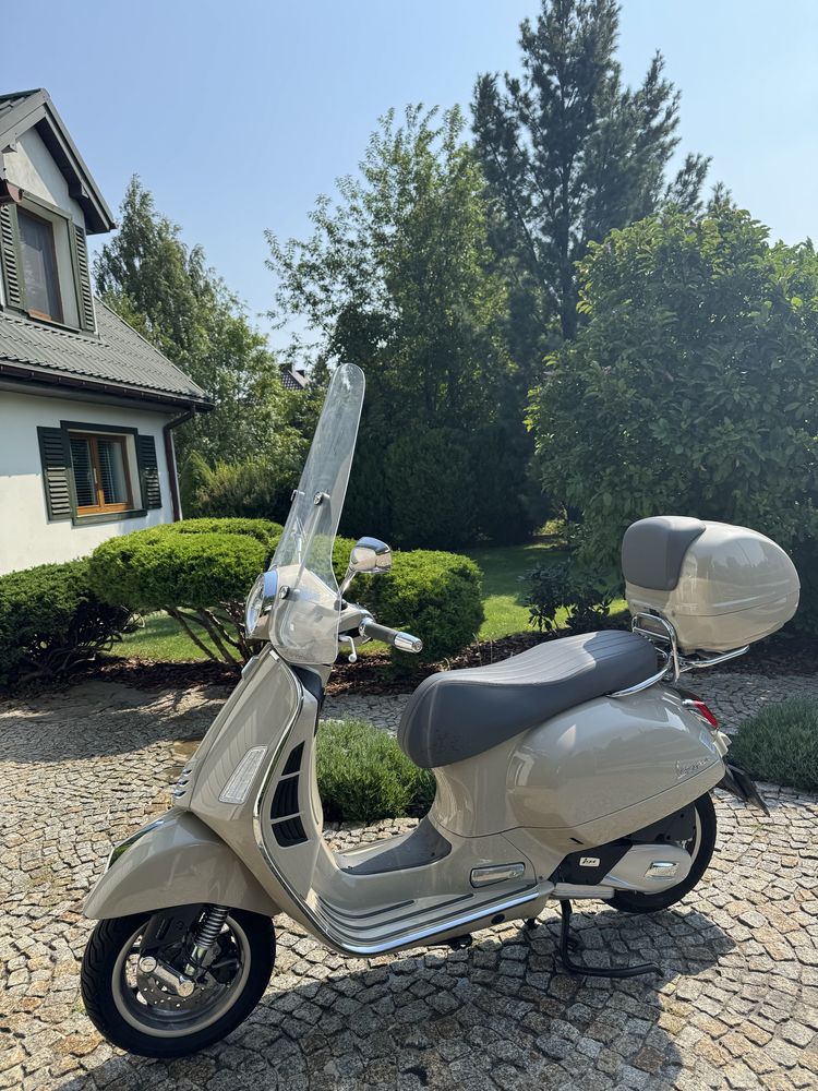 Vespa 125 GTS 2023 FV23% przebieg 2100