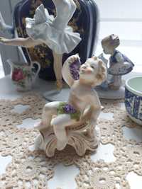 Goebel figurka porcelana , chłopiec I  winogrona , putto