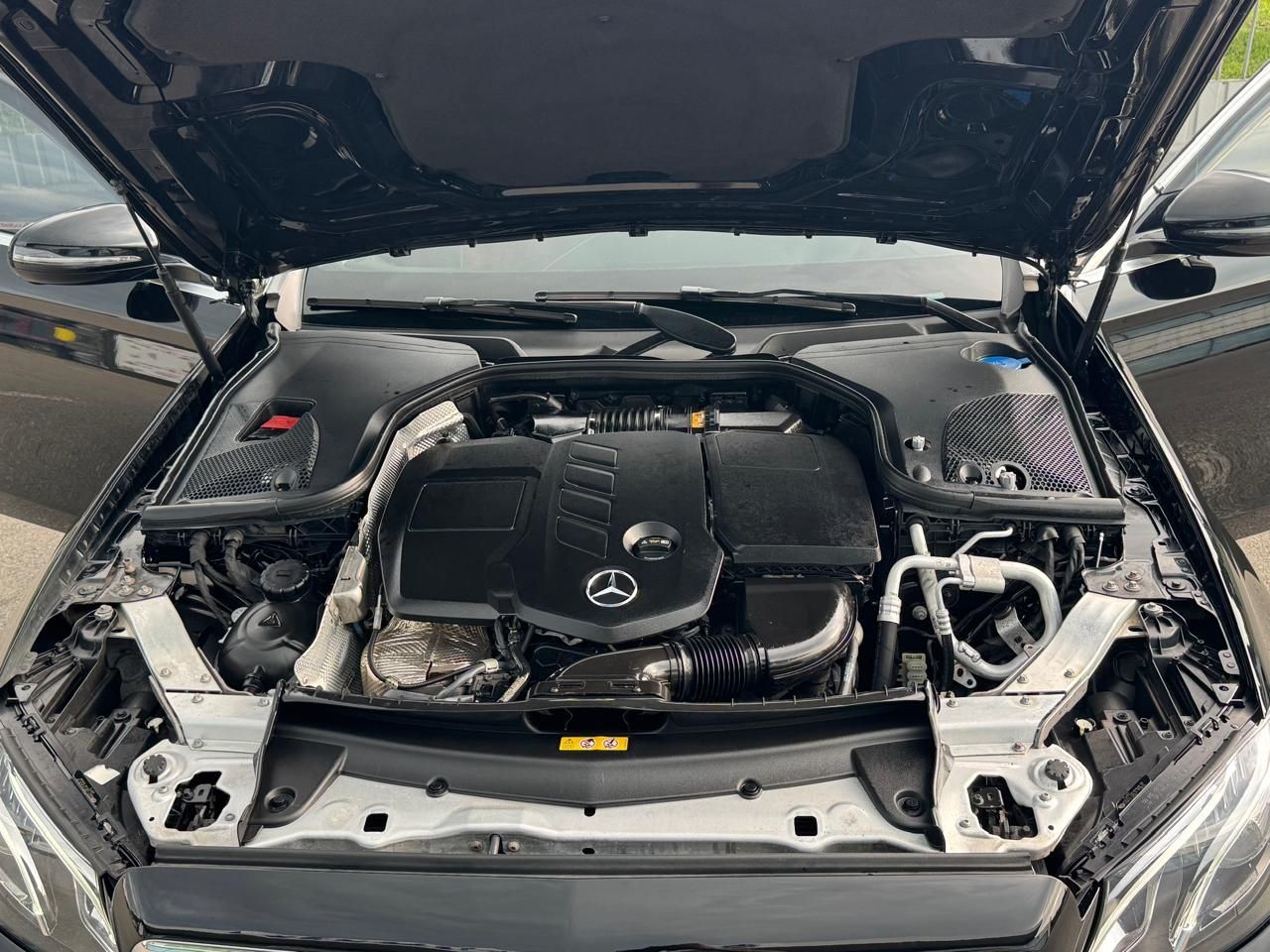 Mercedes E-Class 213 E220 D