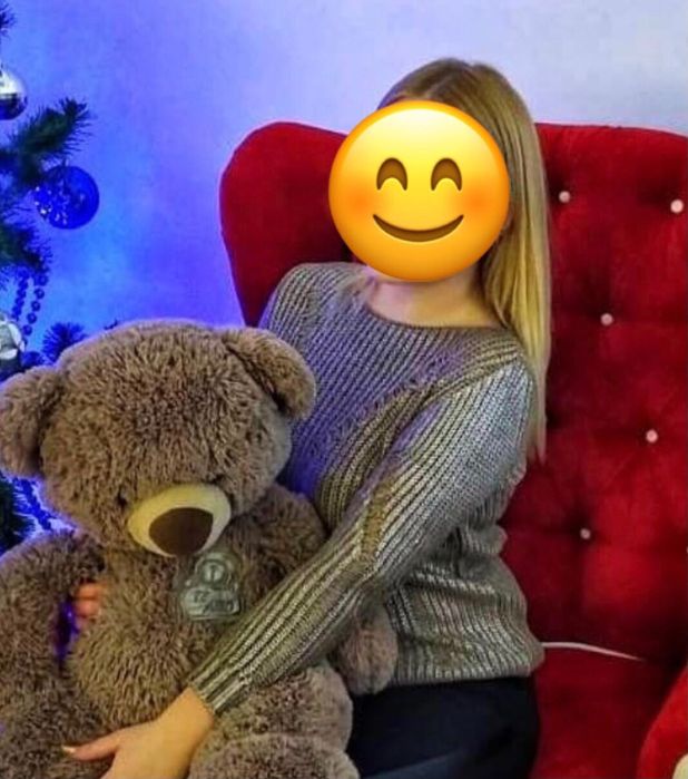 Светр жіночий