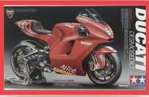 Motor Ducati Desmosedici model do sklejania Tamiya 14101