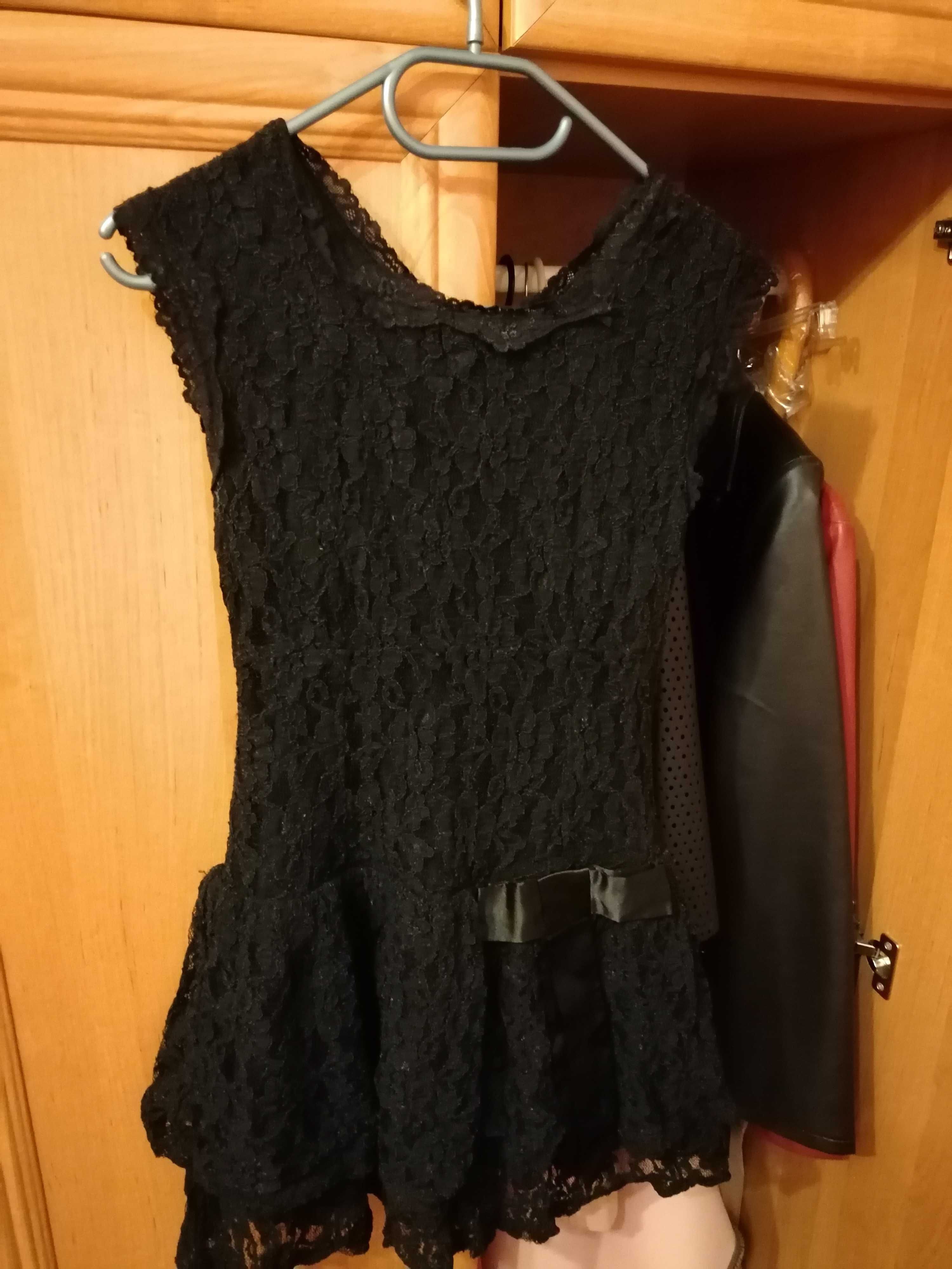 Sukienka czarna koronkowa S