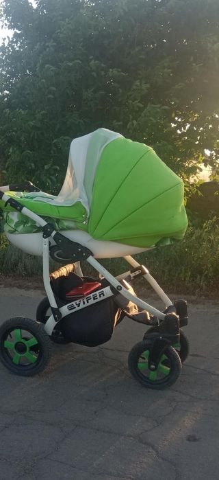 Продам коляску универсальную