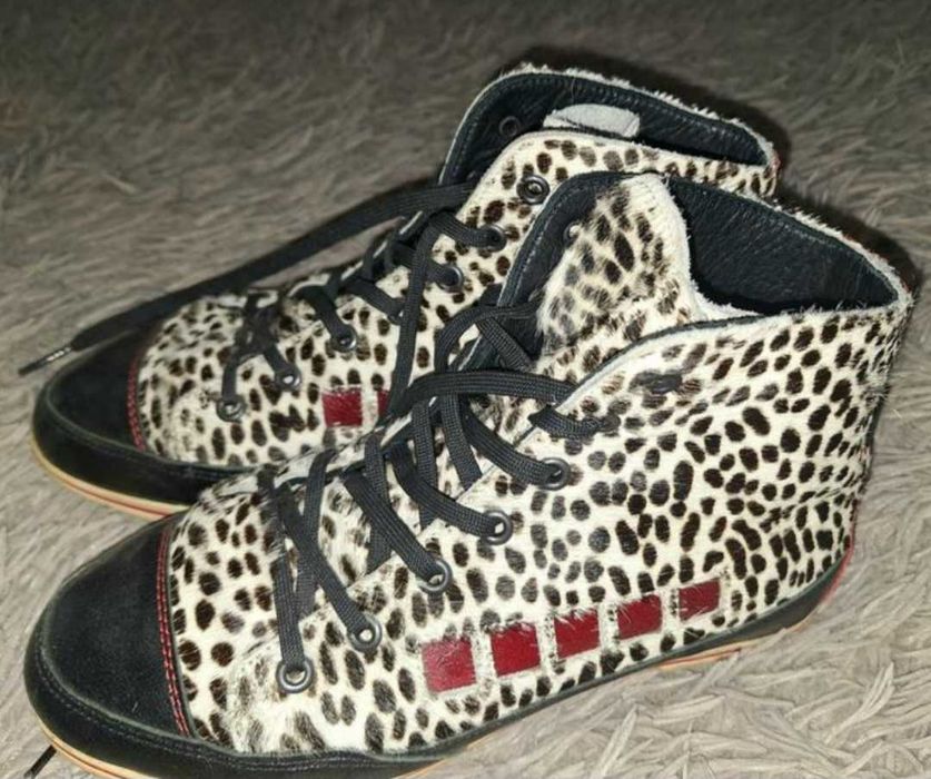 Стильні шкіряні ботинки