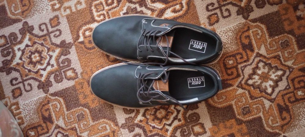 Дербі / Туфлі Easy Street