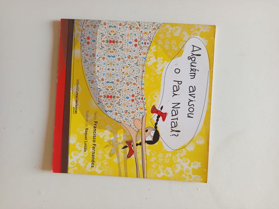 Livro  infantil "Alguém avisou o Pai Natal"