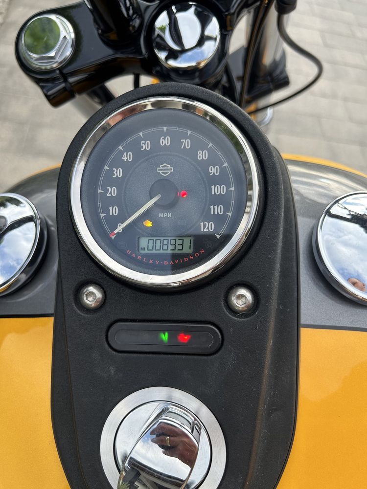 Harley-Davidson Dyna Street Bob 103