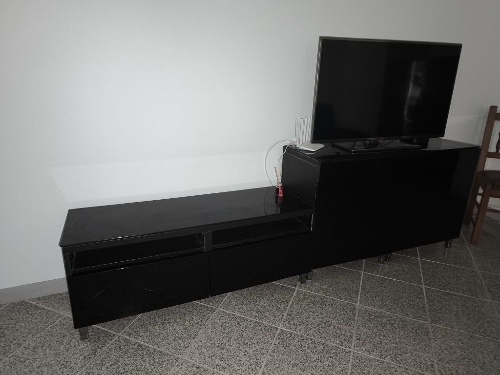 Móvel de sala preto