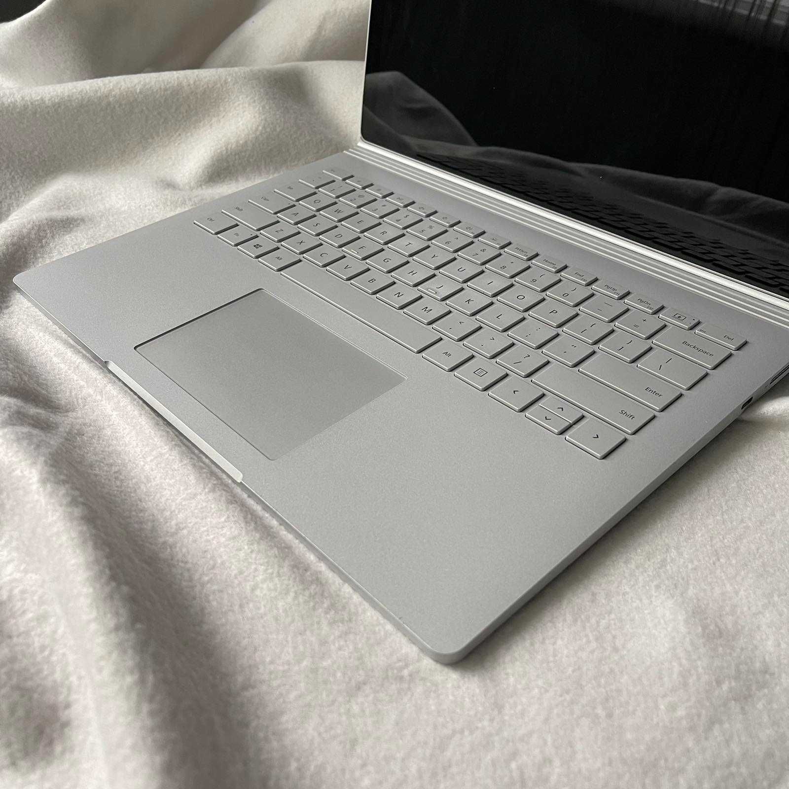 Сенсорний Ноутбук 2 в 1 Microsoft Surface Book 2 13.5" i5-7300U/8/256