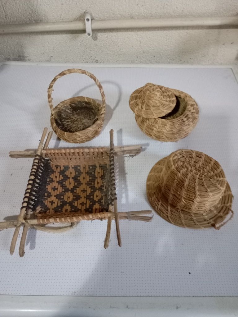 4 artigos em palha