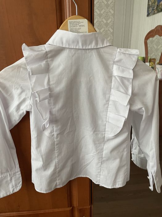 Шкільна блузка на дівчинку, розмір 116-128