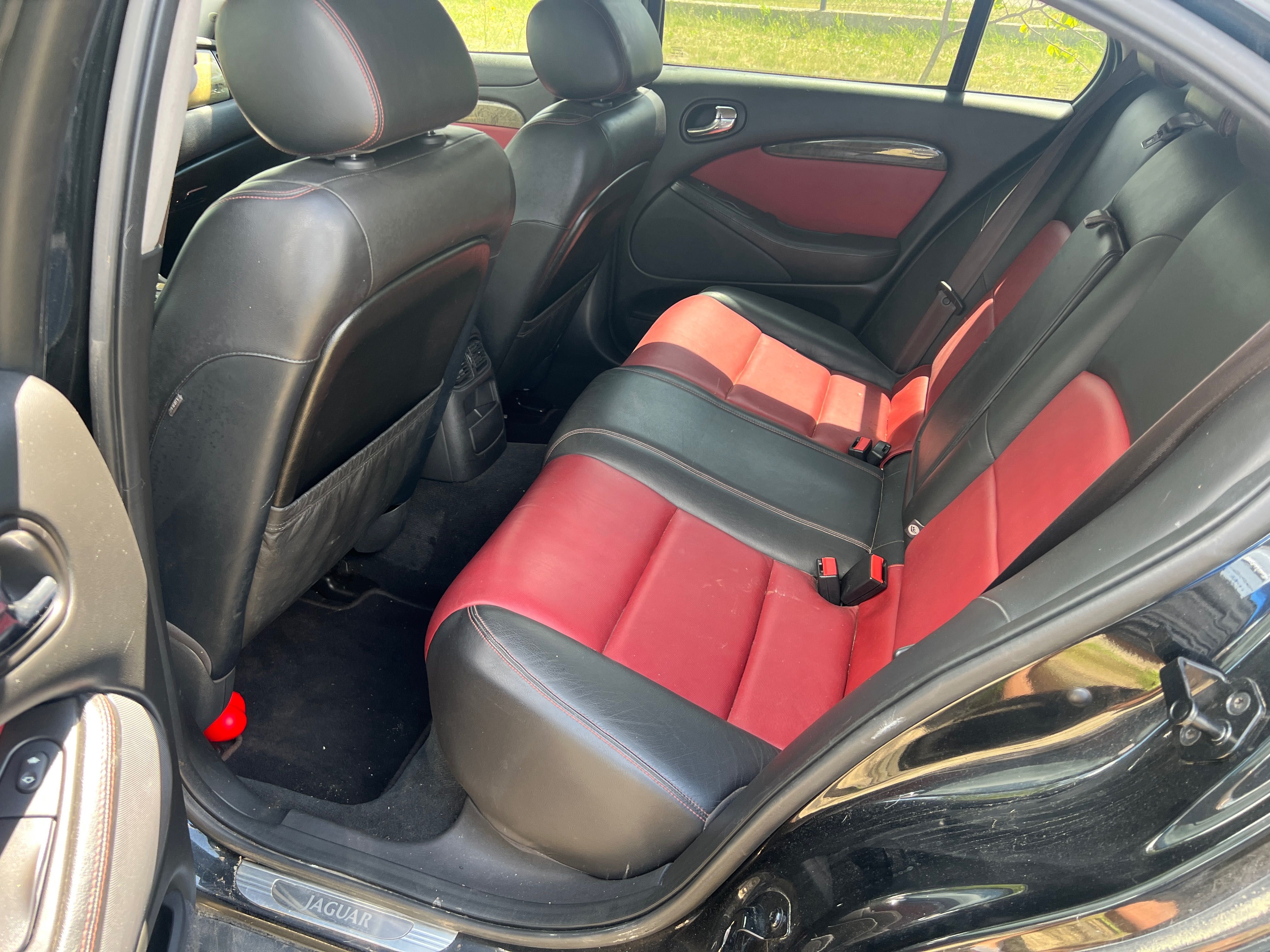 Jaguar S-Type R 4.2 V8 400KM
