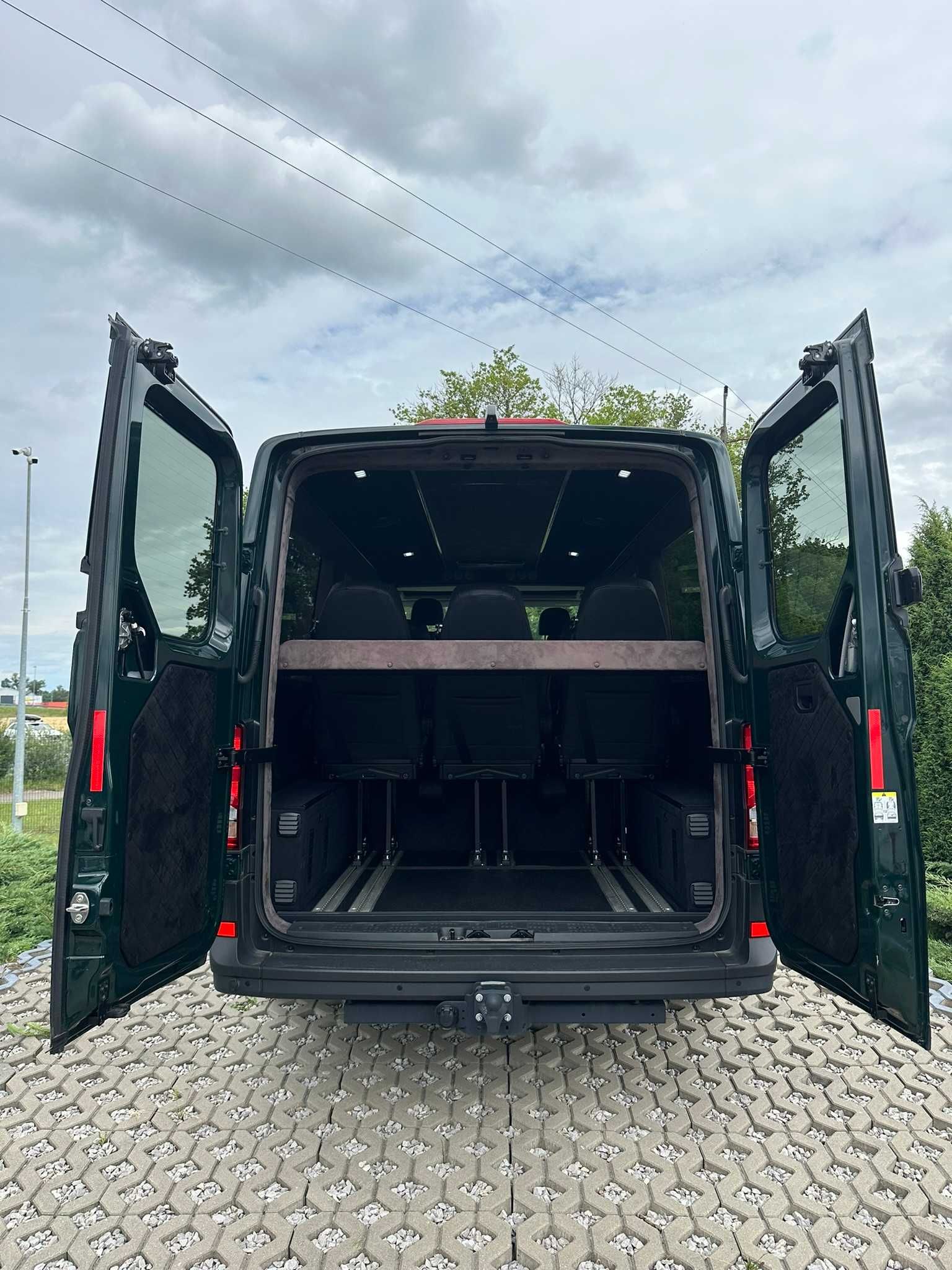 Wynajem Najem Busa Man TGE / VW Crafter 9 osobowy VIP AUTOMAT