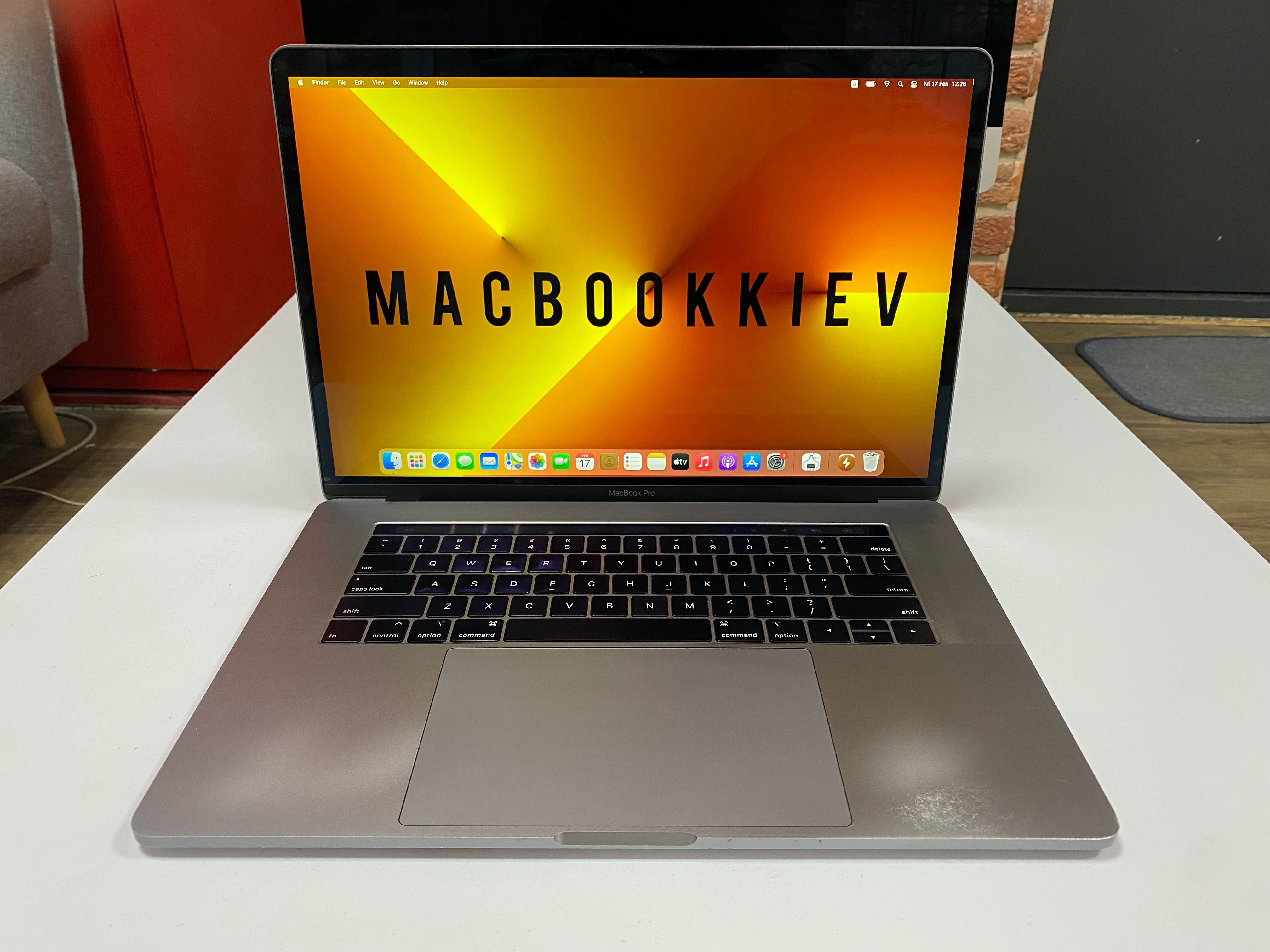 MacBook Pro 15 2018 i7 32GB RAM 256GB SSD Space Gray Гарантія Магазин