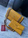 Nowa żółta pikowana torebka Guess crossbody