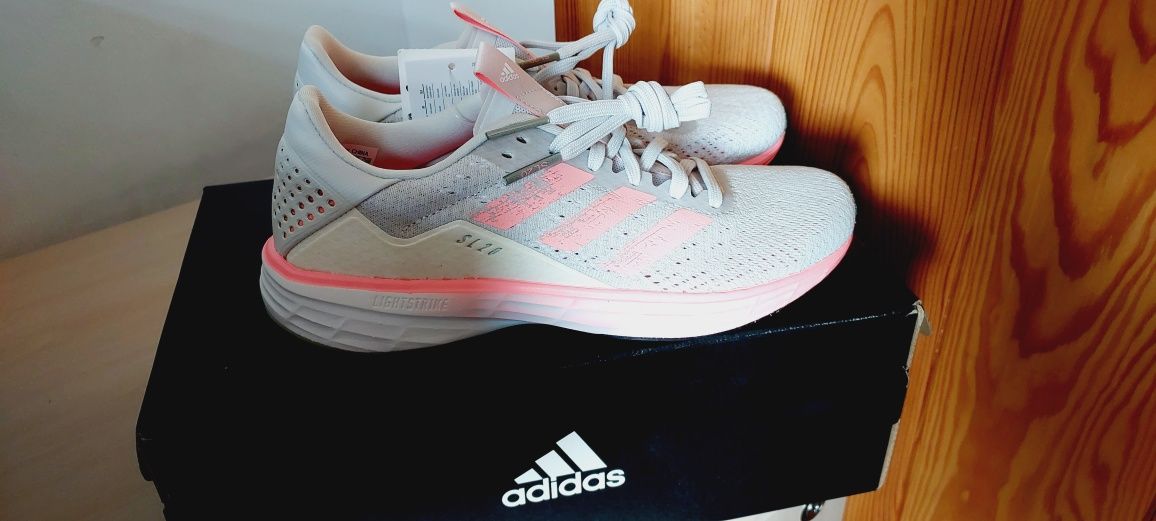 Nowe buty damskie sportowe Adidas summer ready SL20