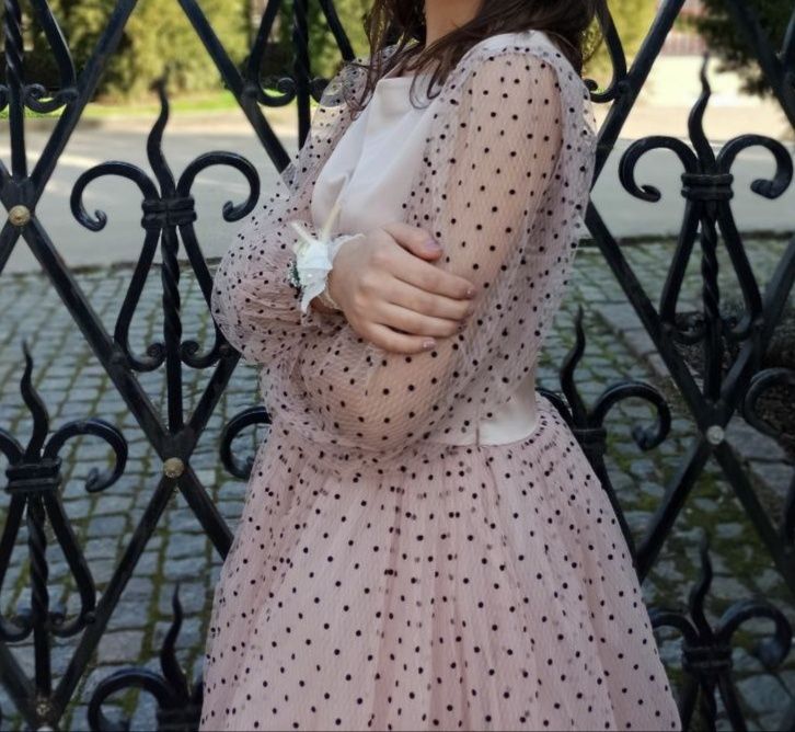 Платье нарядное, вечернее.