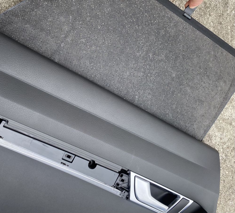 Audi A6 C6 Avant boczek tapicerka drzwi lewych tylnych lewy tył Bose